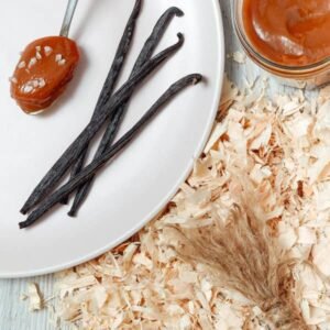 Alternative view of Scented Candle – Sandalwood, Vanilla & Salted Caramel (190g)